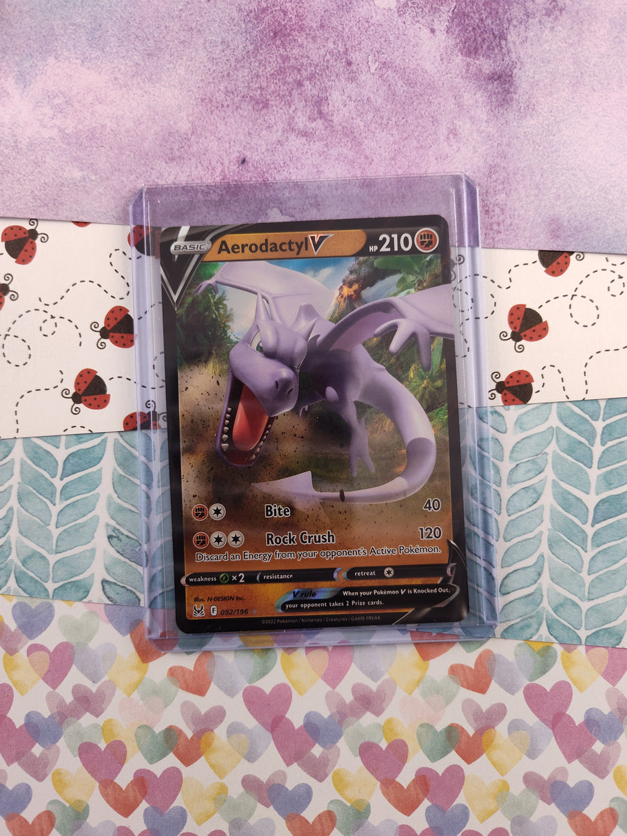 Pokemon TCG - Aerodactyl V Lost Origin Full Art Holo Card 092/196 - NM Pfaltzcraftsmore Pokemon TCG - Aerodactyl V Lost Origin Full Art Holo Card 092/196 - NM Pfaltzcraftsmore