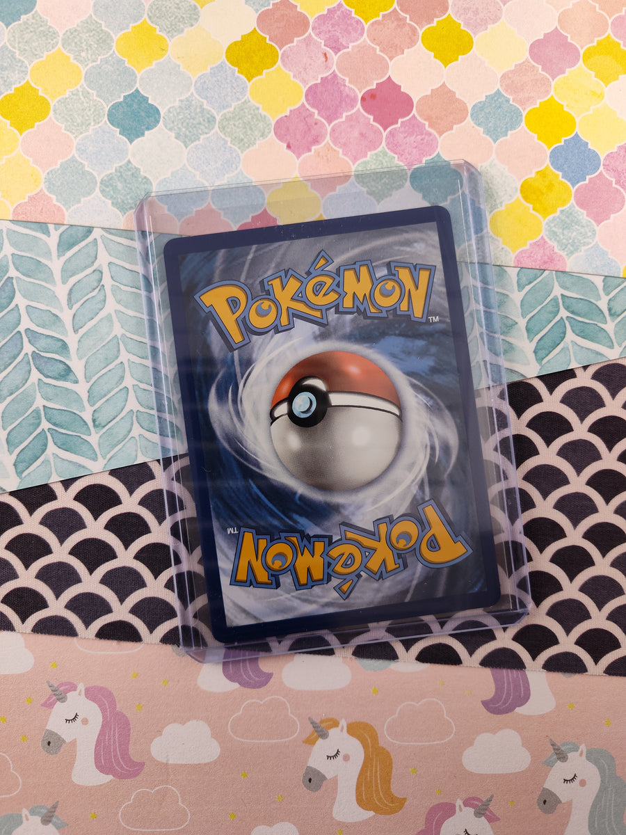 Pokemon TCG Ultra Rare Pikachu V Vivid Voltage Full Art Holo