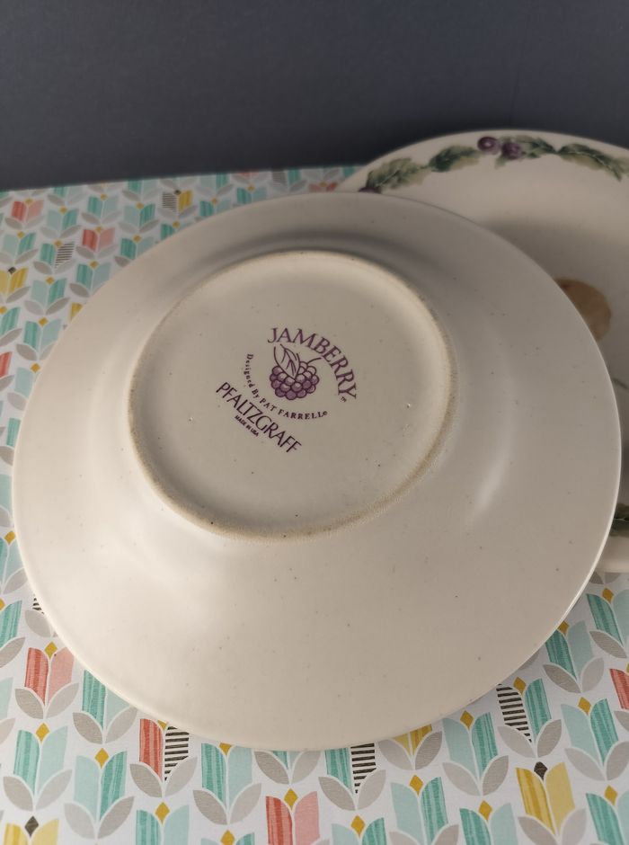 Vintage Pfaltzgraff Jamberry Fruits 8