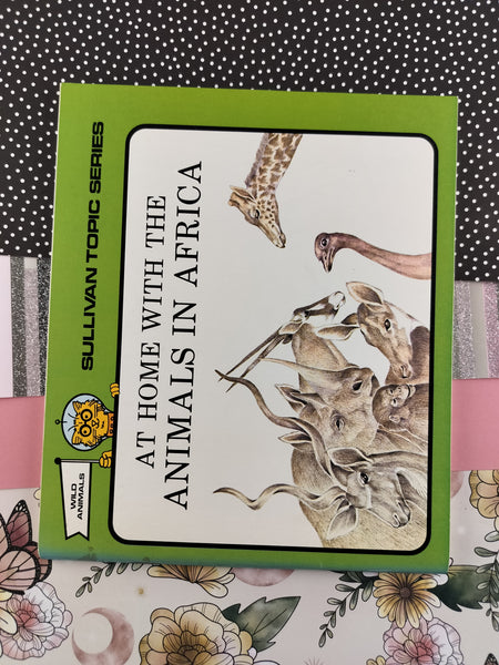 Vintage 1972 Softcover Sullivan Topic Series "At Home with the Animals in Africa" Nice & Clean