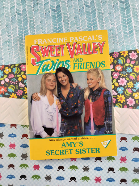 Vintage 1st Printing 1994 Sweet Valley Twins and Friends #83 "Amy's Secret Sister" Softcover, Like New