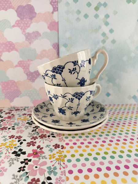 Vintage Churchill Fine English Tableware Finlandia Blue Floral Tea Cups Set/2, Excellent