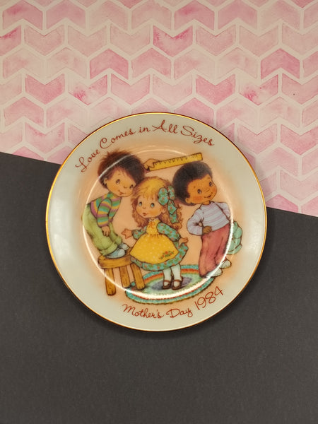 Vintage 1984 Avon Special Memories Mother's Day Collectible Plate, Like New
