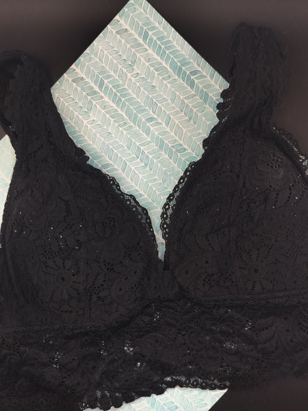 American Eagle Aerie Women's Black Lace Floral Bralette Size Medium