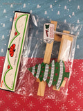 Vintage Darice Craft Supplies No. 091170 Christmas Tree Wooden Fence w/Painted Cutouts NEW & Sealed