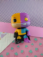 DC Super Heroes "Two-Face Impopster" Funko #123 Loose, Excellent Shape