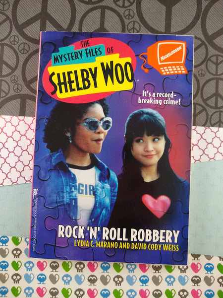 Vintage 1997 1st Printing Nicelodeon the Mystery Files of Shelby Woo Rock 'n' Roll Robbery