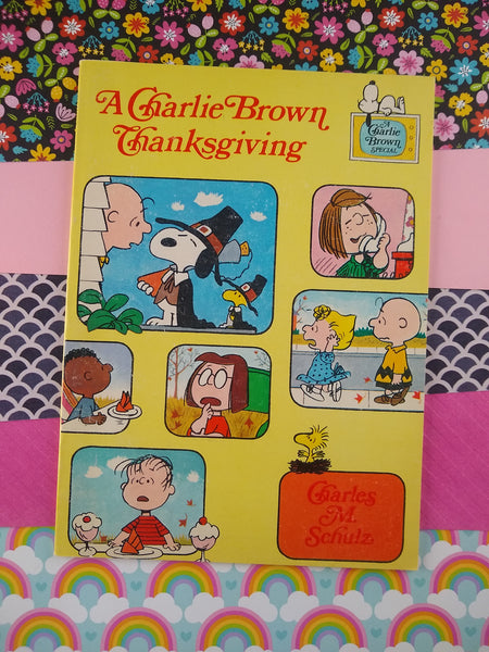 Vintage 1974 A Charlie Brown Thanksgving Softcover/Paperback, Nice & Clean