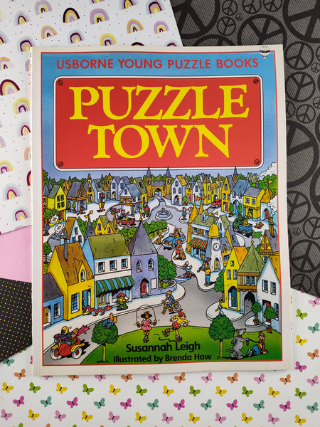 Vintage 1991 Paperback, Usborne Young Puzzle Books: Puzzle Town, Nice & Clean