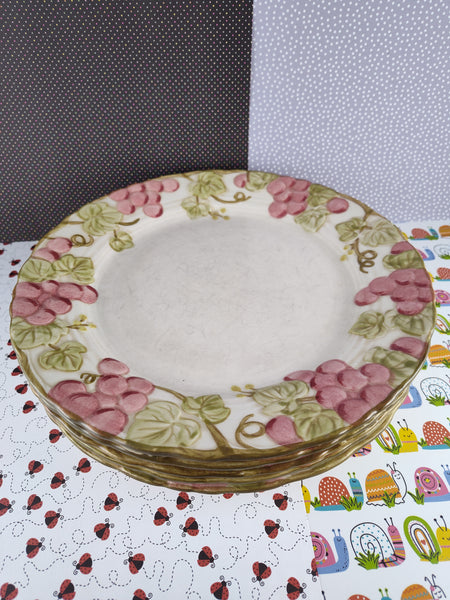 Vintage Pink Poppytrail by Metlox Sculptured Grapes Dinner Plate 10.5", Nice & Clean