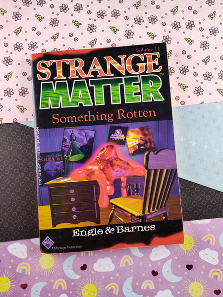 Vintage 1996 Strange Matter: Something Rotten by Engle & Barnes Softcover