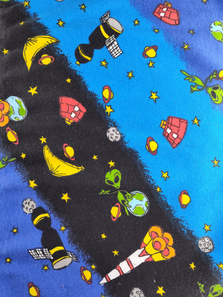 Vintage 1990's ClipArt style Aliens Spaceships Fabric Remnant, 1 yd x 29", Nice / Clean