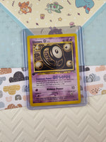 Vintage Common - 1st Edition Unown (O) Neo Discovery Non-Holo Pokemon Card 69/75 - NM