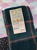 Vintage CharlesCraft, Inc. Cross Stitch Collectibles Hand Towel, Festive Green & Gold, NWT