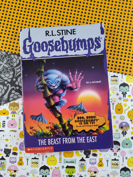 Vintage 1996 R.L. Stine Goosebumps #43, The Beast From the East