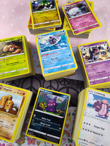 Pokemon TCG - Bulk Lot/900 Non-Holo Cards, LP to NM