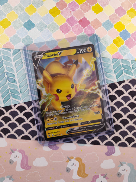 Pokemon TCG Ultra Rare Pikachu V Vivid Voltage Full Art Holo Card 043/185 - NM