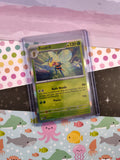 Pokemon TCG - Beedrill Scarlet & Violet Holographic Card 015/165 - NM