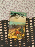 Vintage 1977 The Hardy Boys: The Mystery of the Desert Giant Softcover