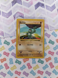 Vintage Common - Shadowless Machop Base Set Non-Holo Pokemon Card 52/102 - LP (C)