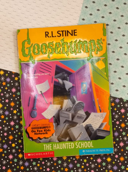 Vintage 1997 Parachute Press R.L. Stine Goosebumps #59 The Haunted School Softcover
