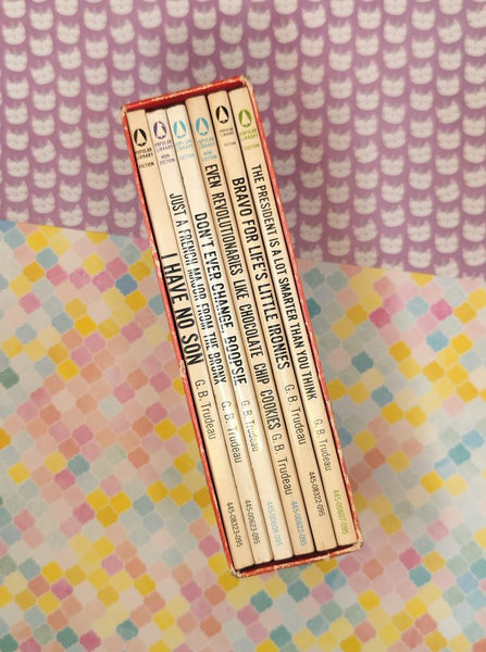 Vintage 1972 Doonsebury Selection by G.B. Trudeau Softcover Book Set/6 in Collector's Box