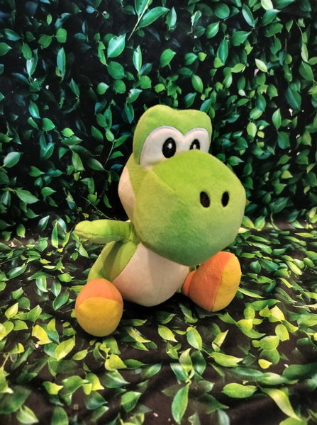 2017 Super Mario Bros Yoshi Plush Toy Green Nintendo 8" Plush, Nice & Clean