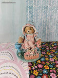Vintage 1993 Cherished Teddies "Friendship Blooms With Loving Care" #626074 Figurine