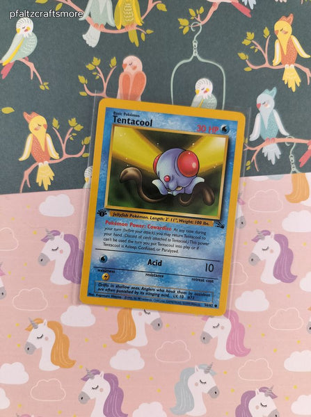 Vintage Common - 1st Edition Tentacool Fossil Non-Holo Pokemon Card 56/62 - VG (B)