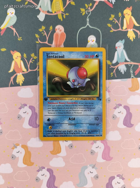 Vintage Common - 1st Edition Tentacool Fossil Non-Holo Pokemon Card 56/62 - VG (D)