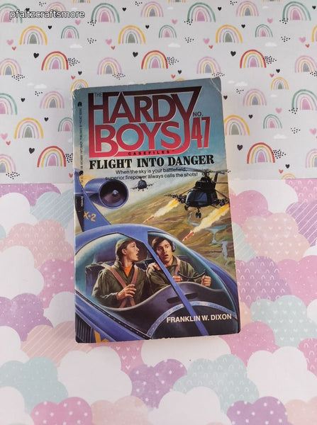 Vintage 1991 1st Printing The Hardy Boys Case Files: Flight Into Danger Softcover