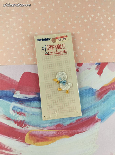 Wrights Fashionable Applique Cute White Duckling 3-Dimensional Applique Patch, New/Sealed