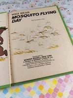 Rare HTF Vintage 1976 Wonder Book: Yogi Bear Mosquito Flying Day Hardcover