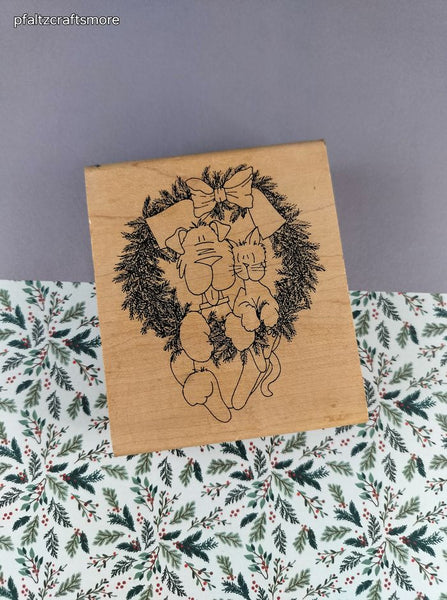Vintage Inky Antics P1-1382-4K Clip-Art Style Cat & Dog Christmas Wreath Block/Rubber Stamp
