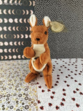 Vintage TY Beanie Baby - Pouch, Kangaroo - November 6, 1996 LIKE NEW