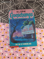 Vintage 1990's R.L. Stine Goosebumps #16, One Day at Horrorland Softcover