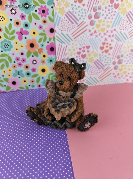 Vintage 1994 Boyds Bears & Friends "Bailey the Baker...with Sweetie Pie" Figurine
