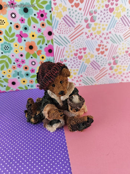 Vintage 1994 Boyds Bears & Friends "Elgin the Elf Bear" Christmas Wintery Figurine