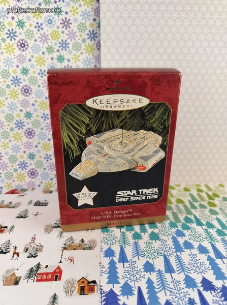 Vintage 1997 Hallmark Keepsake Lighted Ornament Star Trek Deep Space Nine U.S.S. Defiant, OPEN BOX