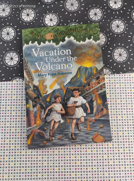 Vintage 1990's Magic Tree House #13 Vacation Under the Volcano Softcover