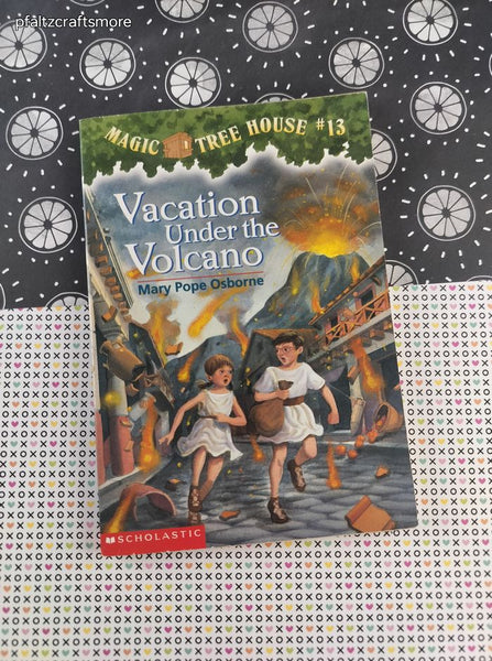 Vintage 1990's Magic Tree House #13 Vacation Under the Volcano Softcover