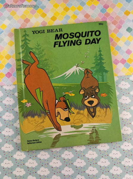 Rare HTF Vintage 1976 Wonder Book: Yogi Bear Mosquito Flying Day Hardcover