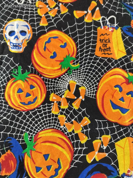 Vintage 1993 W.C. Designs Spooky Hollow Halloween Hand Towel/Handkerchief 18.5"