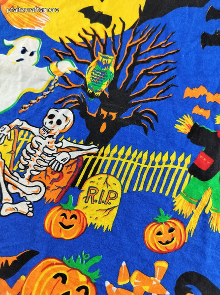 Vintage 1993 W.C. Designs Spooky Hollow Halloween Hand Towel/Handkerchief 18.5"