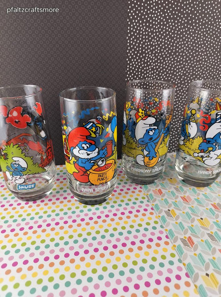 Vintage 1983 Smurfs Collector's Glass Tumblers Set/4, Like New