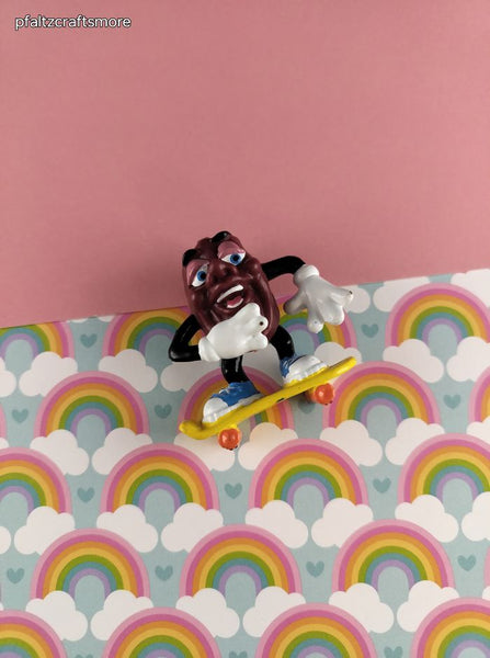 Vintage 1980's California Raisins Skateboarding PVC Miniature Toy, Nice & Clean