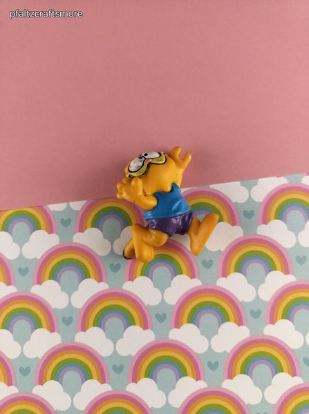 Vintage 1980's Garfield the Cat Summer Fun PVC Miniature Toy, Nice & Clean