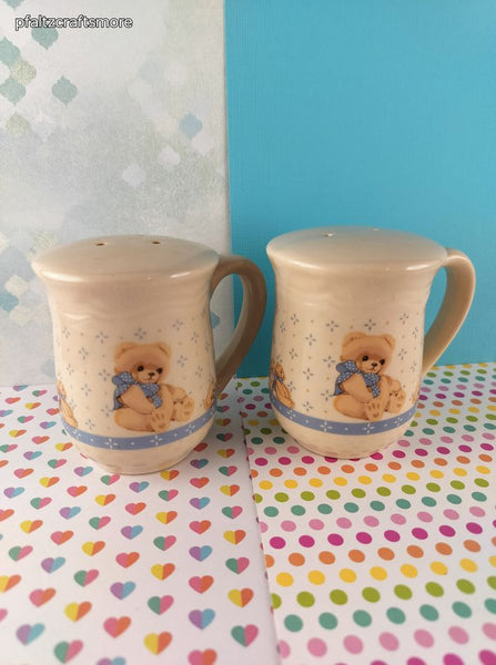 Vintage Tienshan Stoneware Country Bear Salt & Pepper Shaker Set