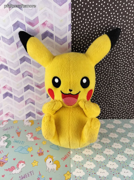 Pokemon TOMY Happy Pikachu 9" Plush