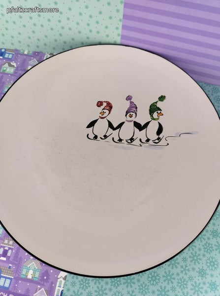 Vintage Pfaltzgraff Christmas Wintry Penguin Skate Dinner Plate 11.75", Clean